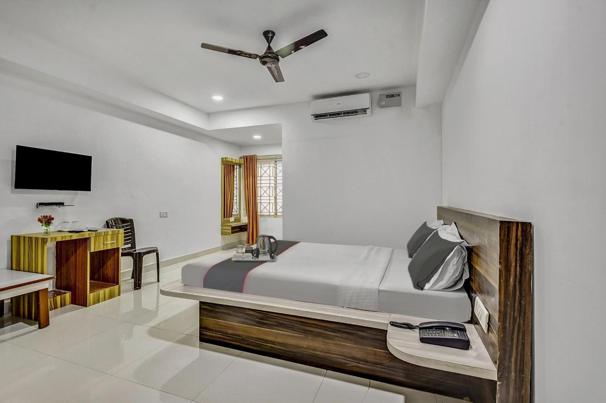 Hotel Sai Town House Mangalore Esterno foto