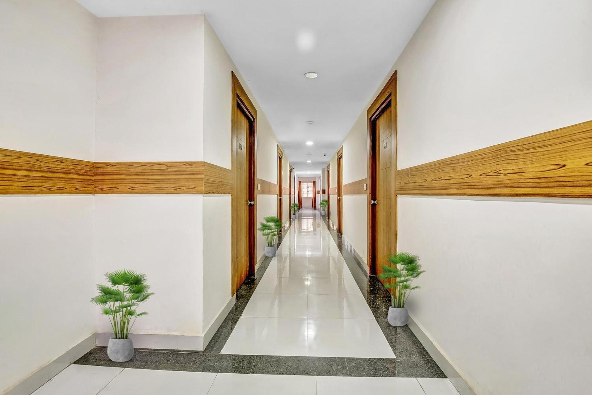 Hotel Sai Town House Mangalore Esterno foto